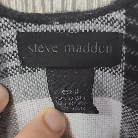 Steve Madden Pashmina Wrap Shaw Plaid Womens One Size Fits Most - Picture 4 of 8